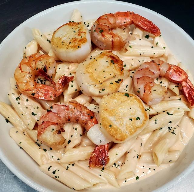 Penne with sauteed shrimp and scallops